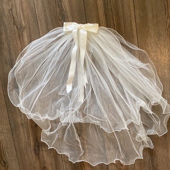 Sweet kids size 8 communion or wedding dress - Picture 4 of 5